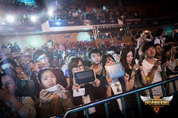 LPL转会期有啥大动作？Uzi又开始整活了